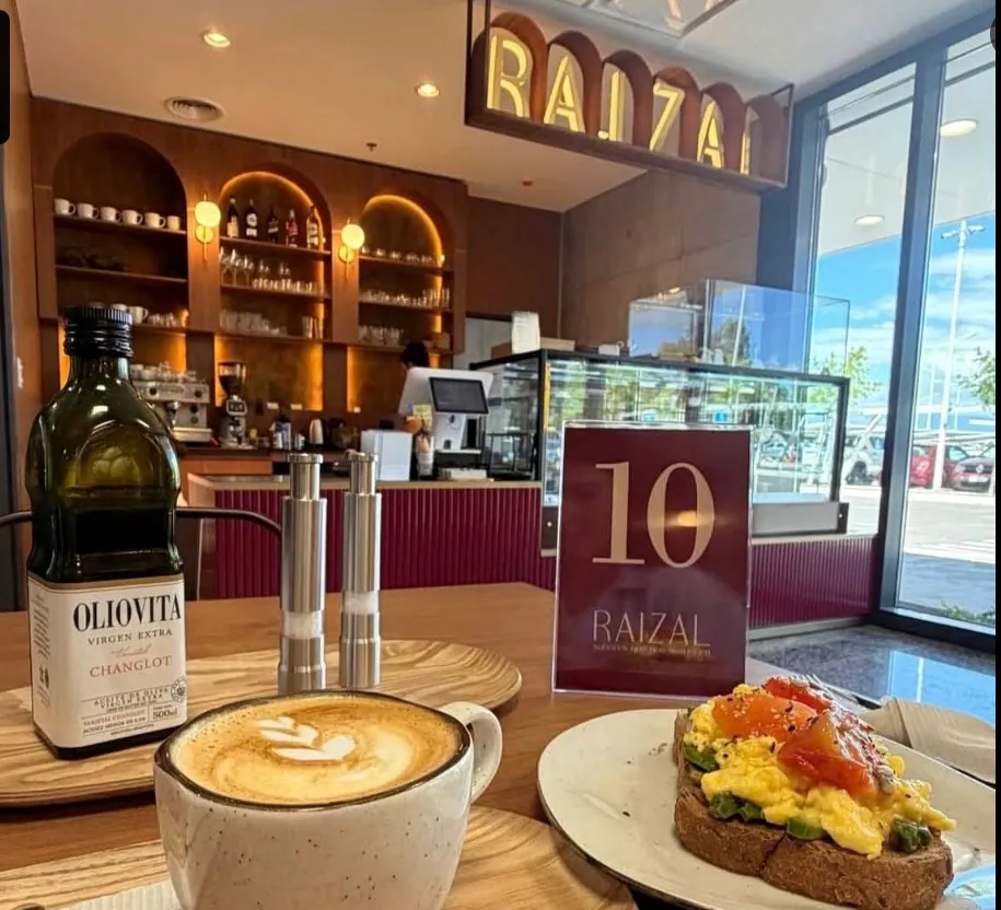 Café y brunch servidos en Raizal